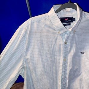 Vineyard Vines Button down L